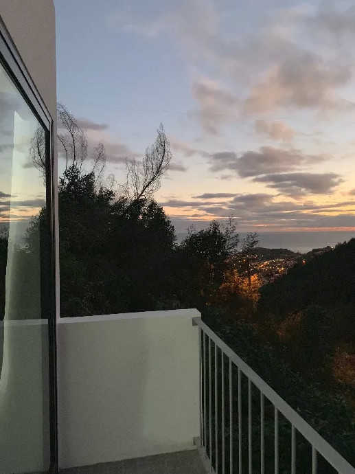 Sunny and Clear Apartment For Rent In Funchal