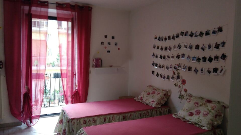 Bari �da 3 yatak odalı dairede sadece kızlar için kiralık oda