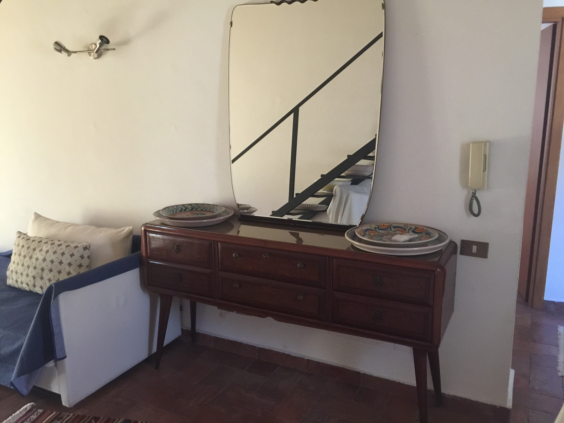 Se alquila una bonita habitación en Palermo en un apartamento de 5
