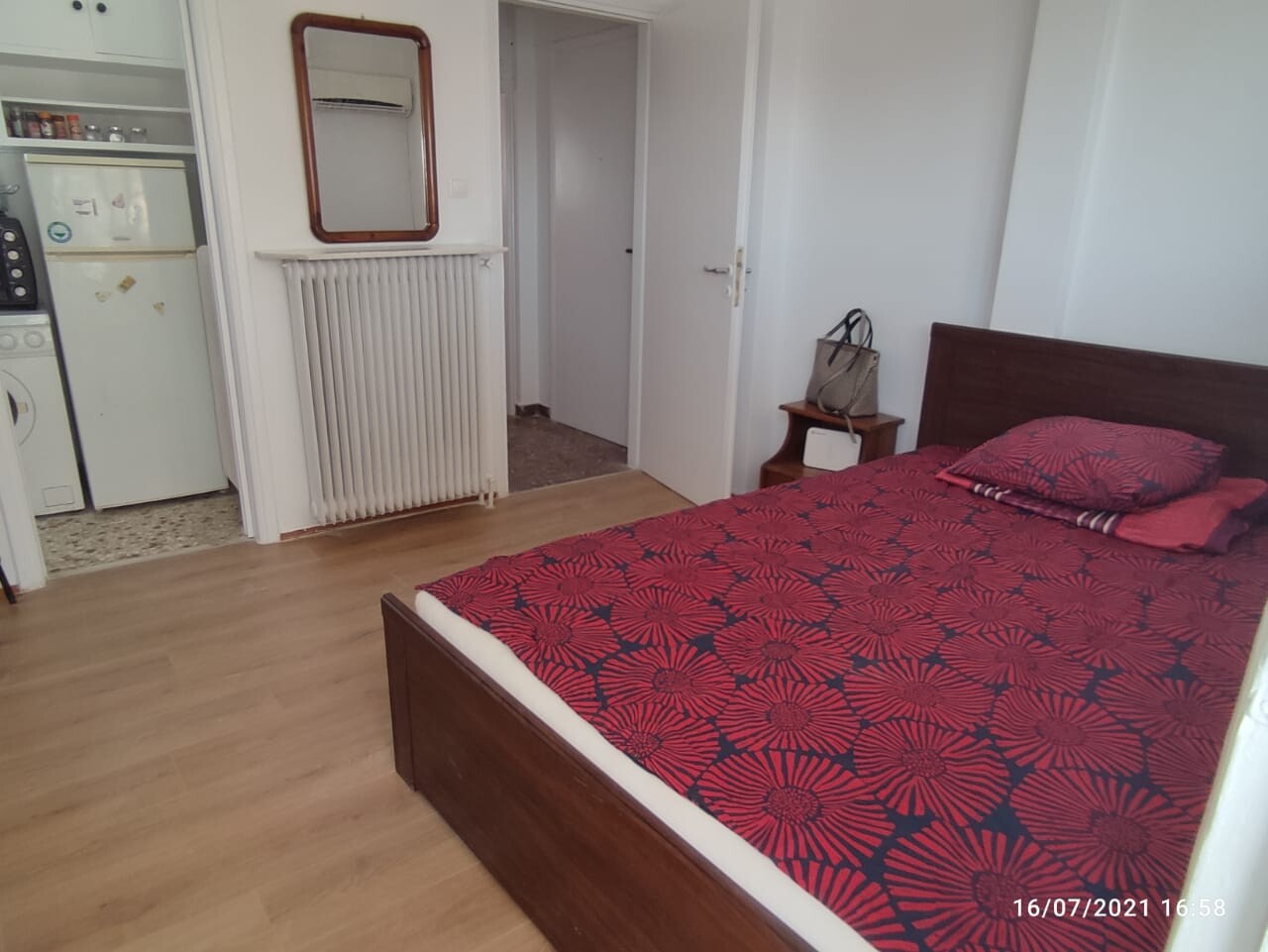 Renovated ,Furnished Terrace Studio, close to AUEB, Wifi best Athens