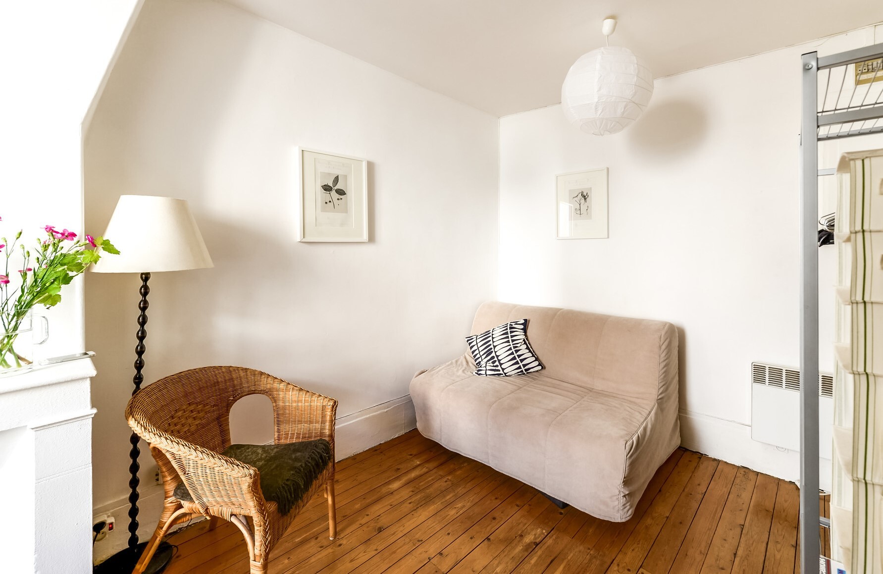 Lovely Montmartre studio, central Paris, bills included 799/month from