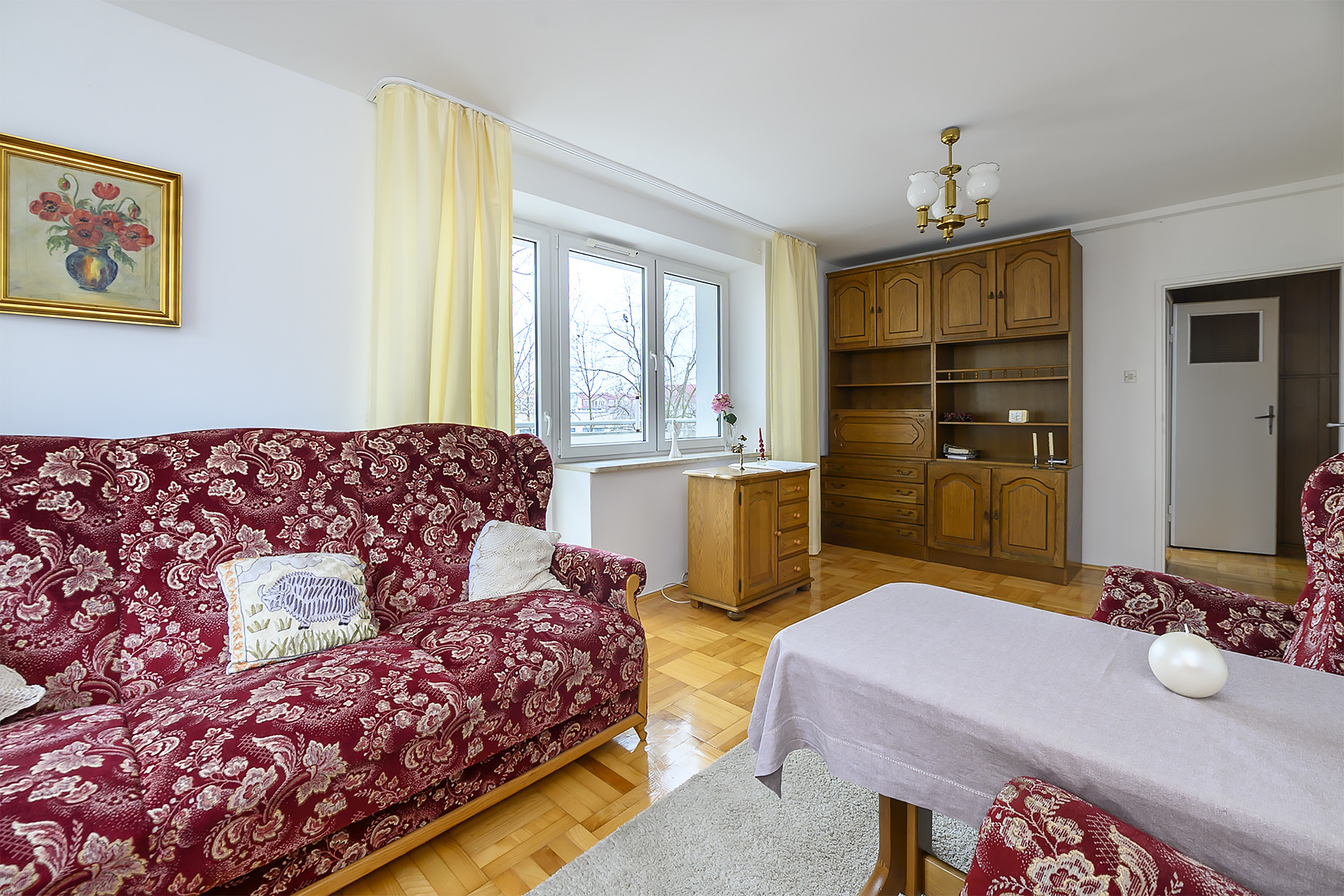 Large 2 bedroom apartment in Warsaw Praga with perfect access to city