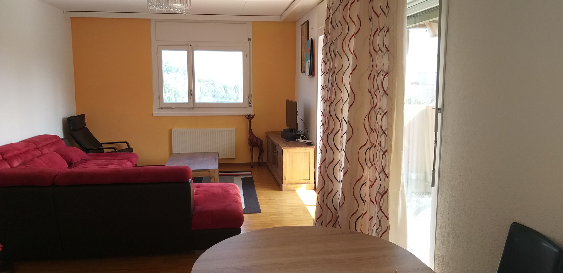 Room For Rent In 2 Bedroom Apartment In Lausanne With Internet And With Elevator