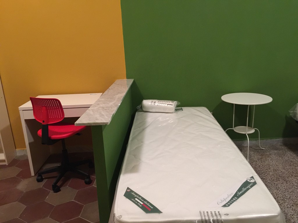 Room Available In Naples Share This Lovely Flat With Internet