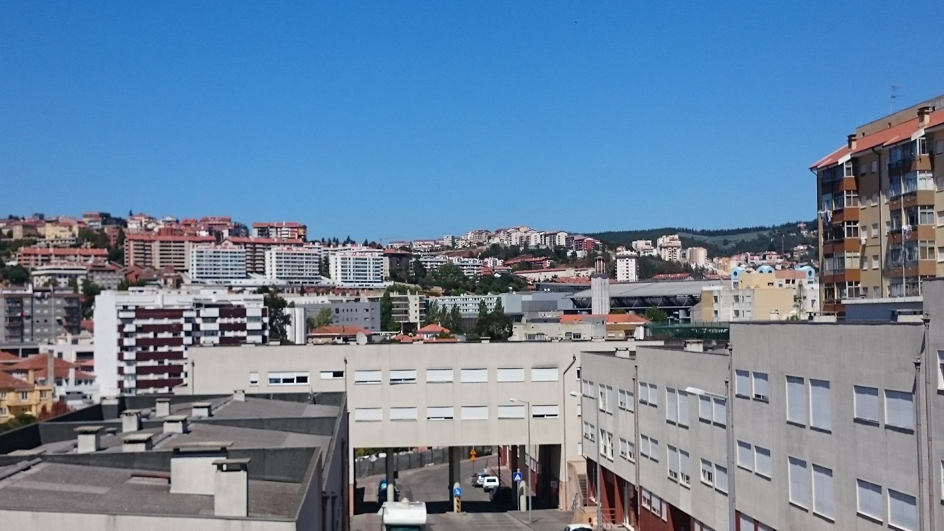 Quartos em apartamento sem senhorio com acesso a sala de estar