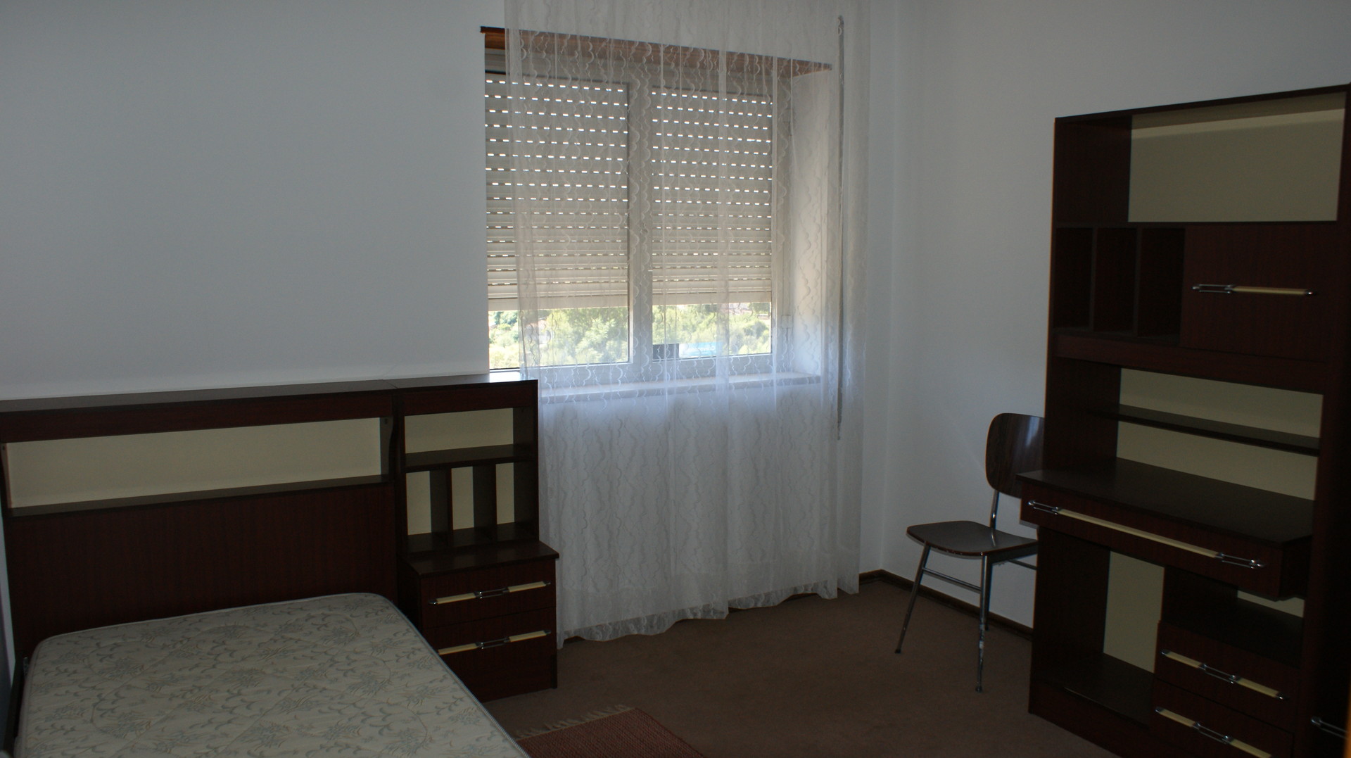 Quartos em apartamento sem senhorio com acesso a sala de estar