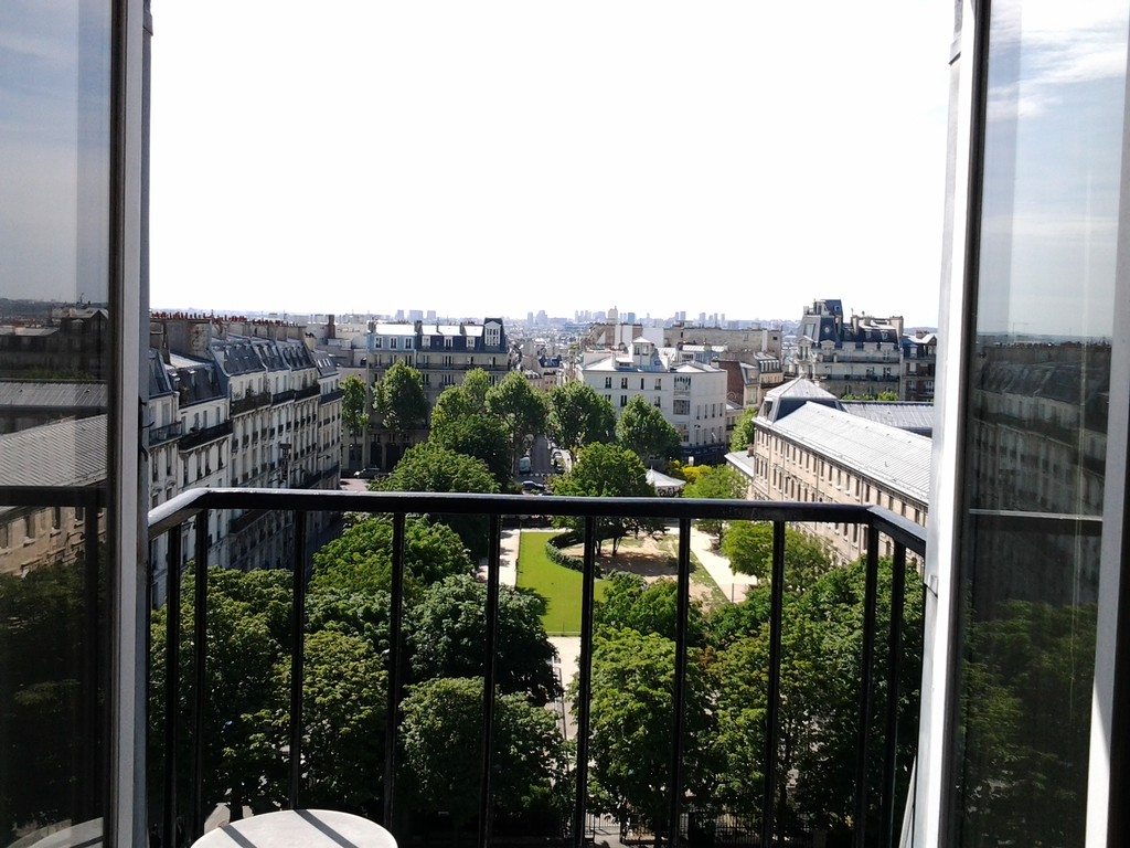 2 room apartment with exceptional view of Sacre Coeur Flat rent Paris