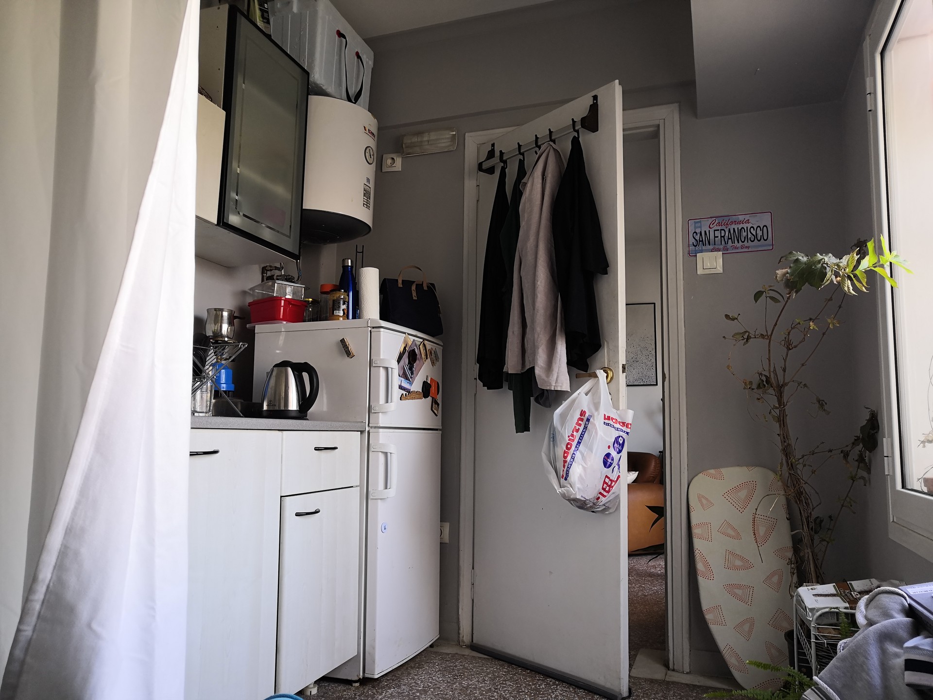 20sqm studio apartment with a large balcony Rent studios Athens