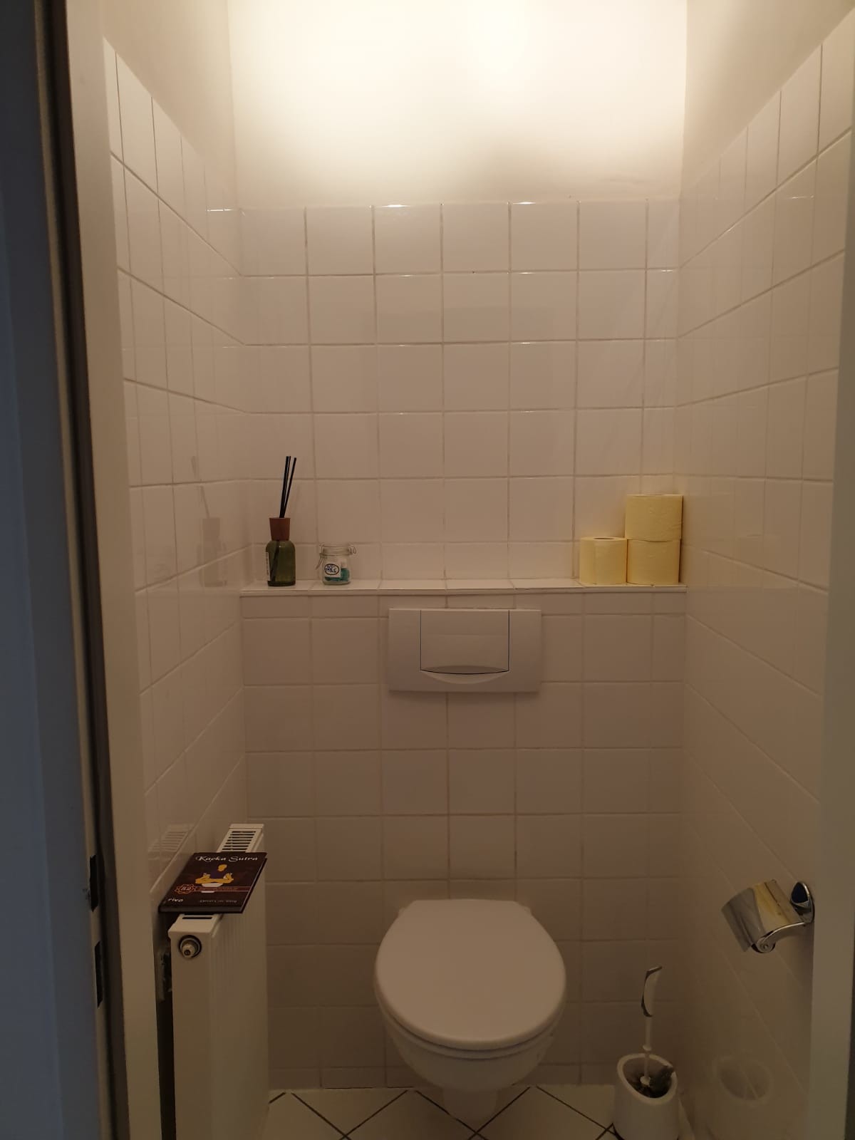 25 square meter room/2nd district/very close to Schwedenplatz | Room ...