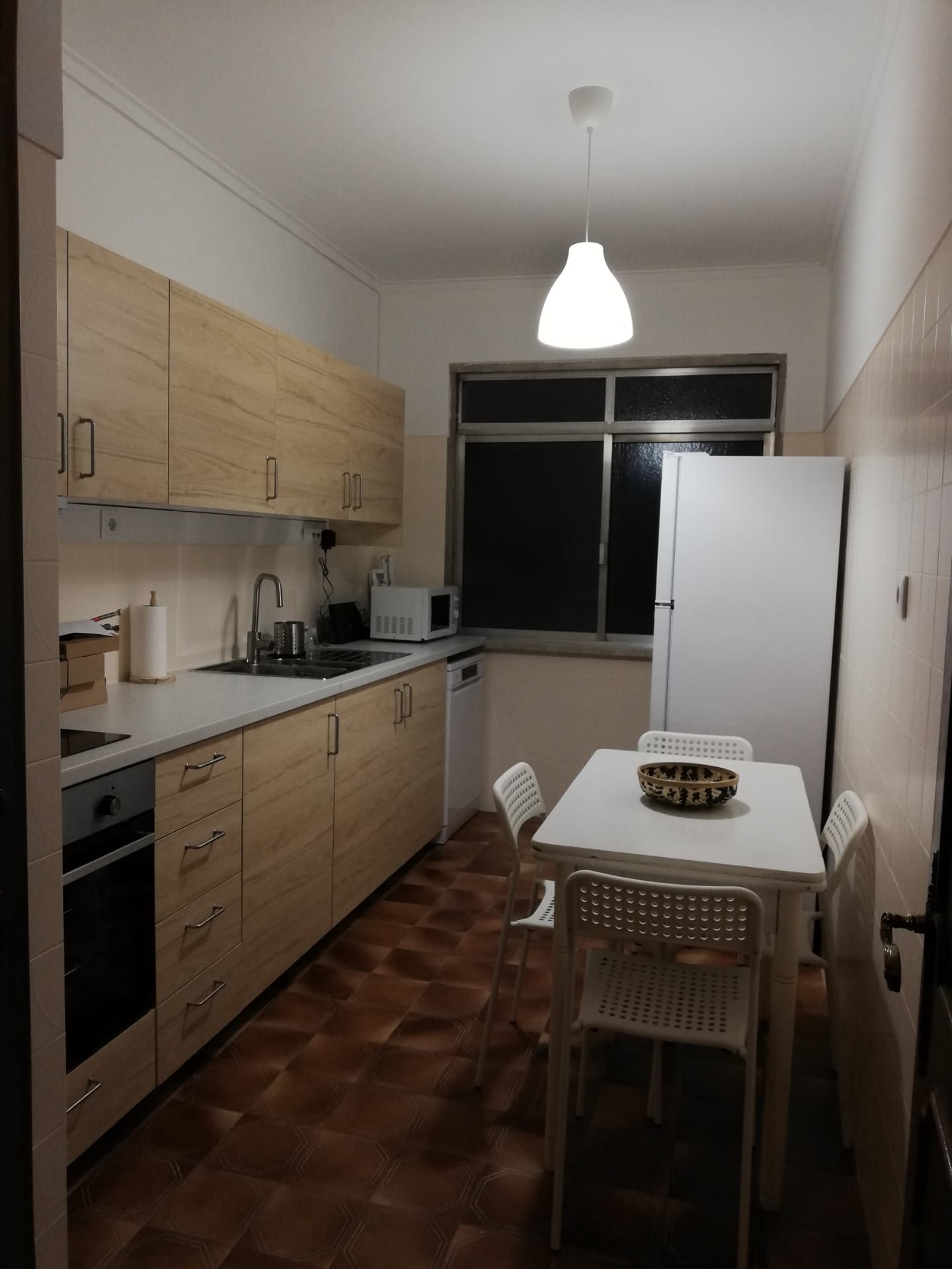 Large 4 room student apartment in Lisbon Room for rent Lisbon