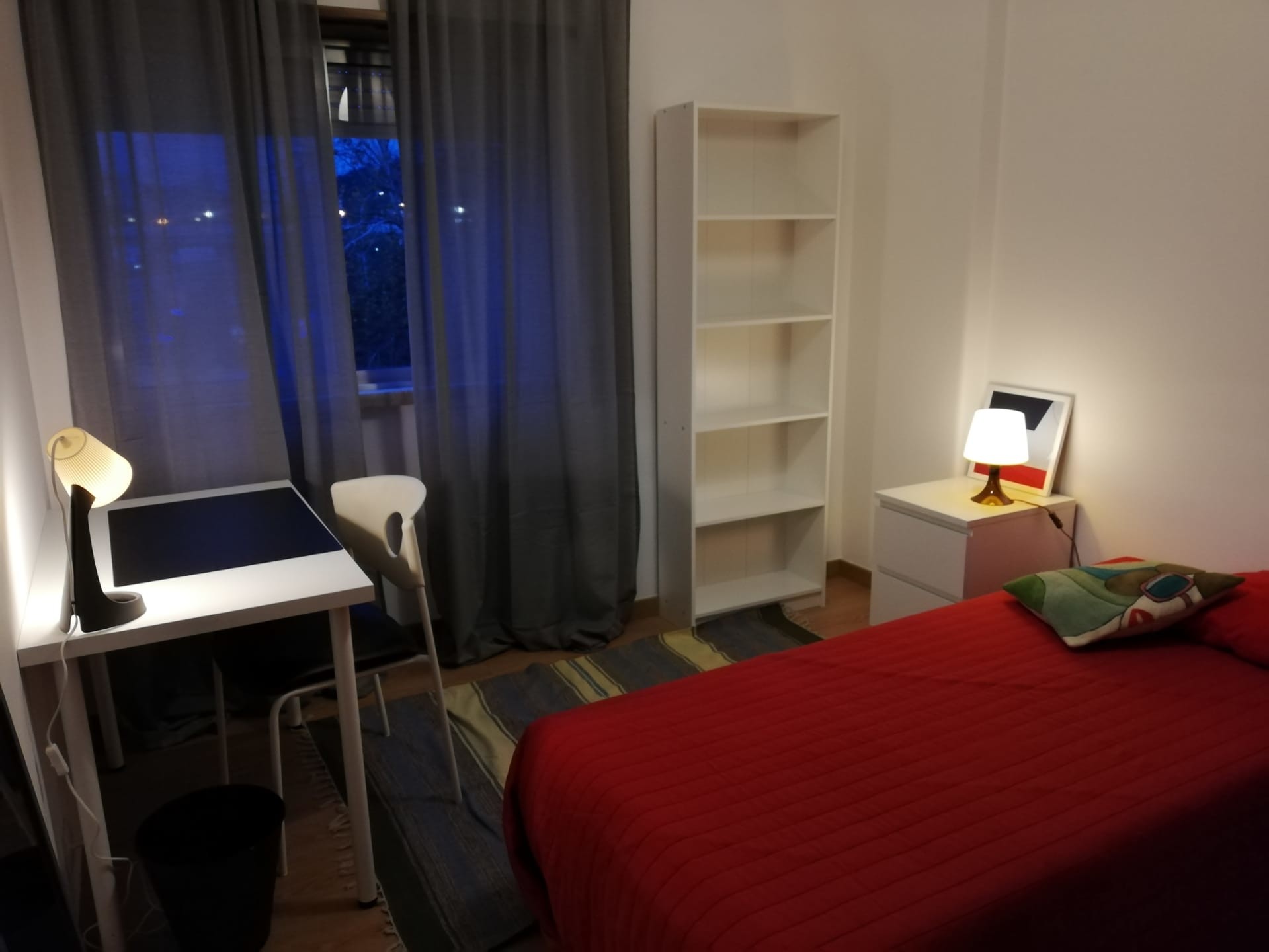 Large 4 room student apartment in Lisbon Room for rent Lisbon