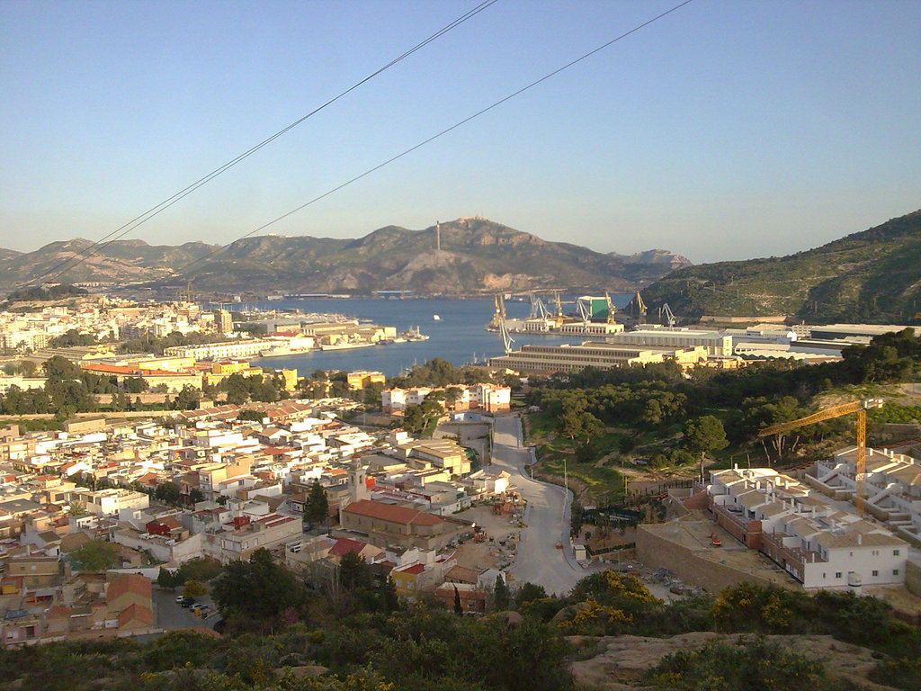 Vistas del arsenal y de la Bahía de Cartagena desde el Monte Ata