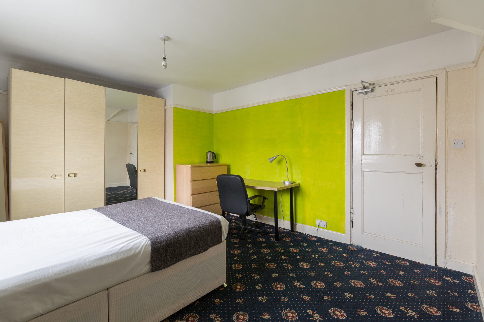 Room to rent in Rectory Park Road, Birmingham DOUBLE