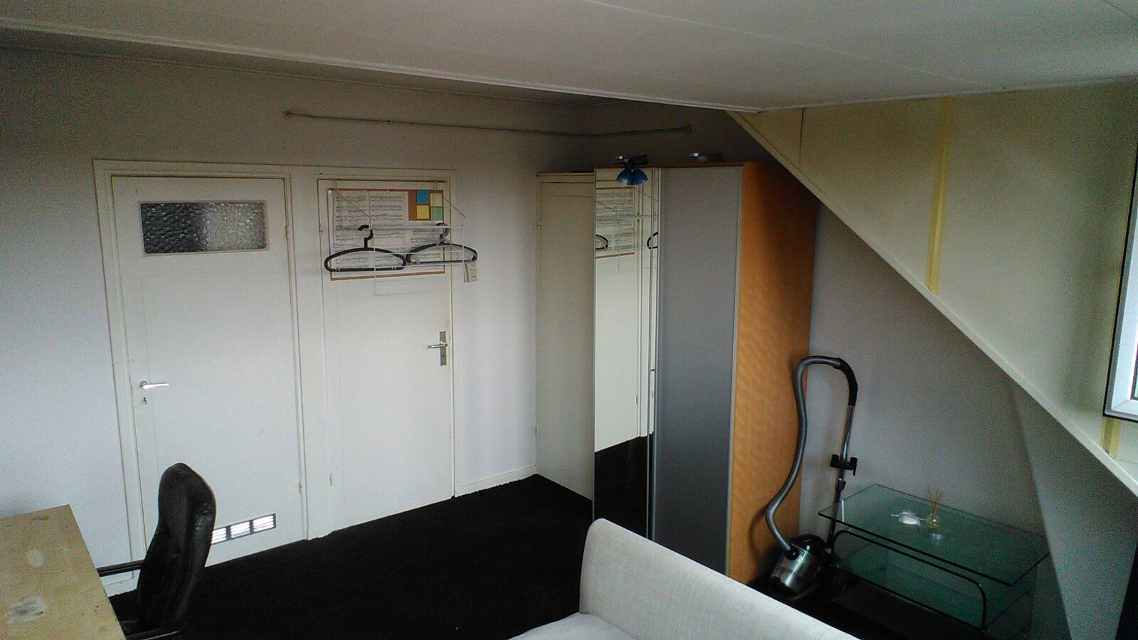 3 Rooms for rent furnished(All rooms are now inhabited) Room for rent