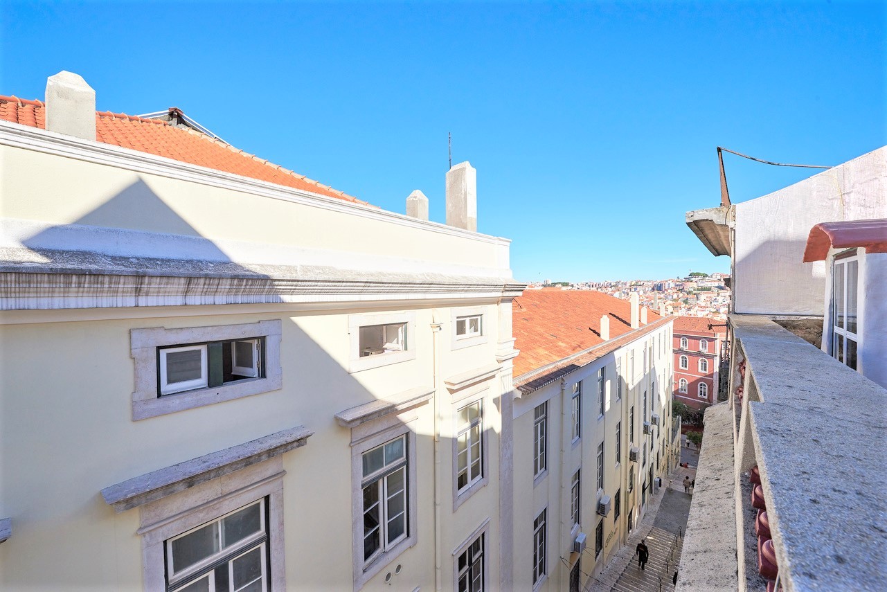 A Cosy 2BR Apartment in the Beating Heart of Lisbon (Lisbon Chiado