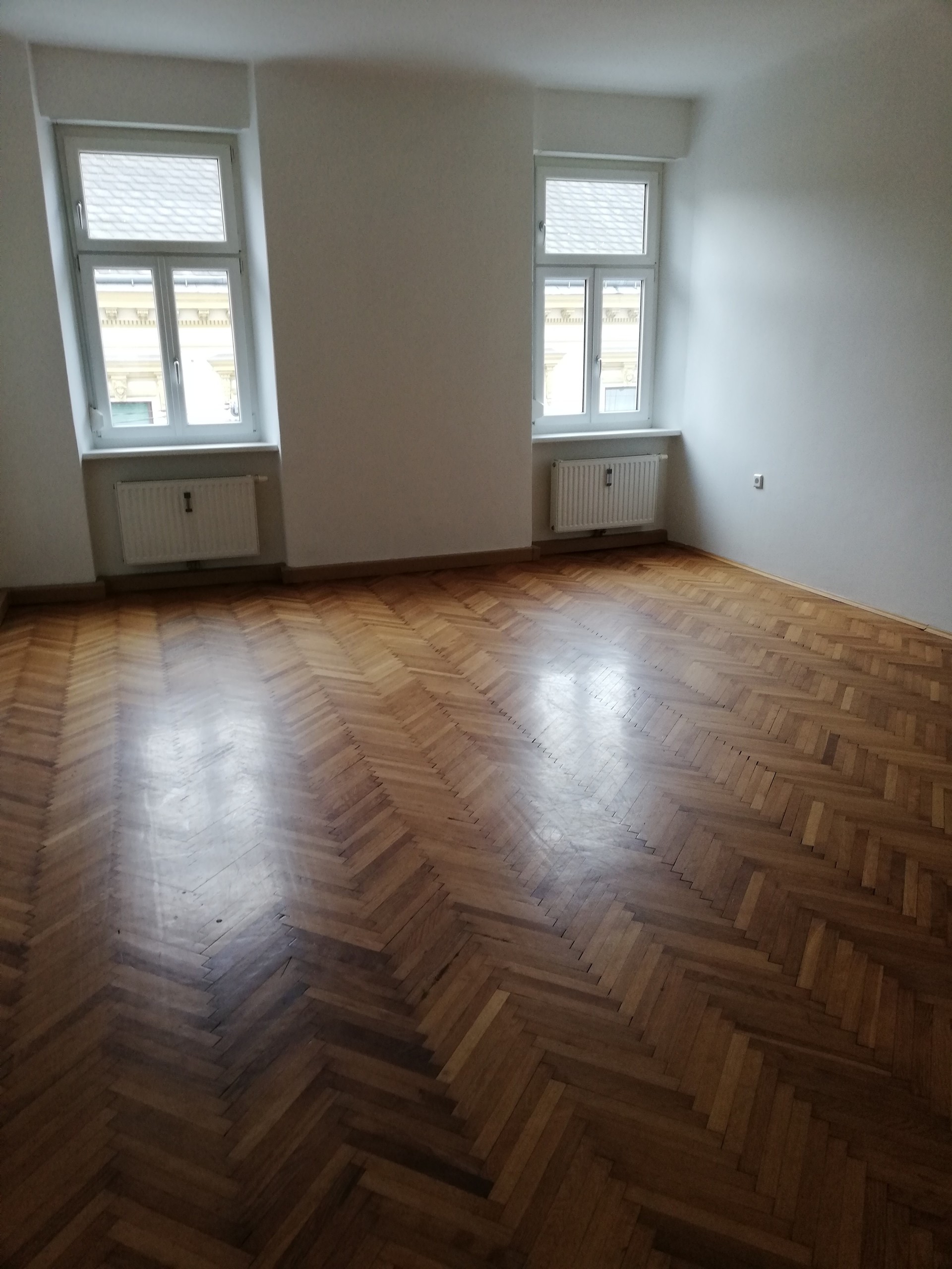 Sunny And Spacious 25m2 Private Room In Shared Flat 10 Min From Center Room For Rent Graz