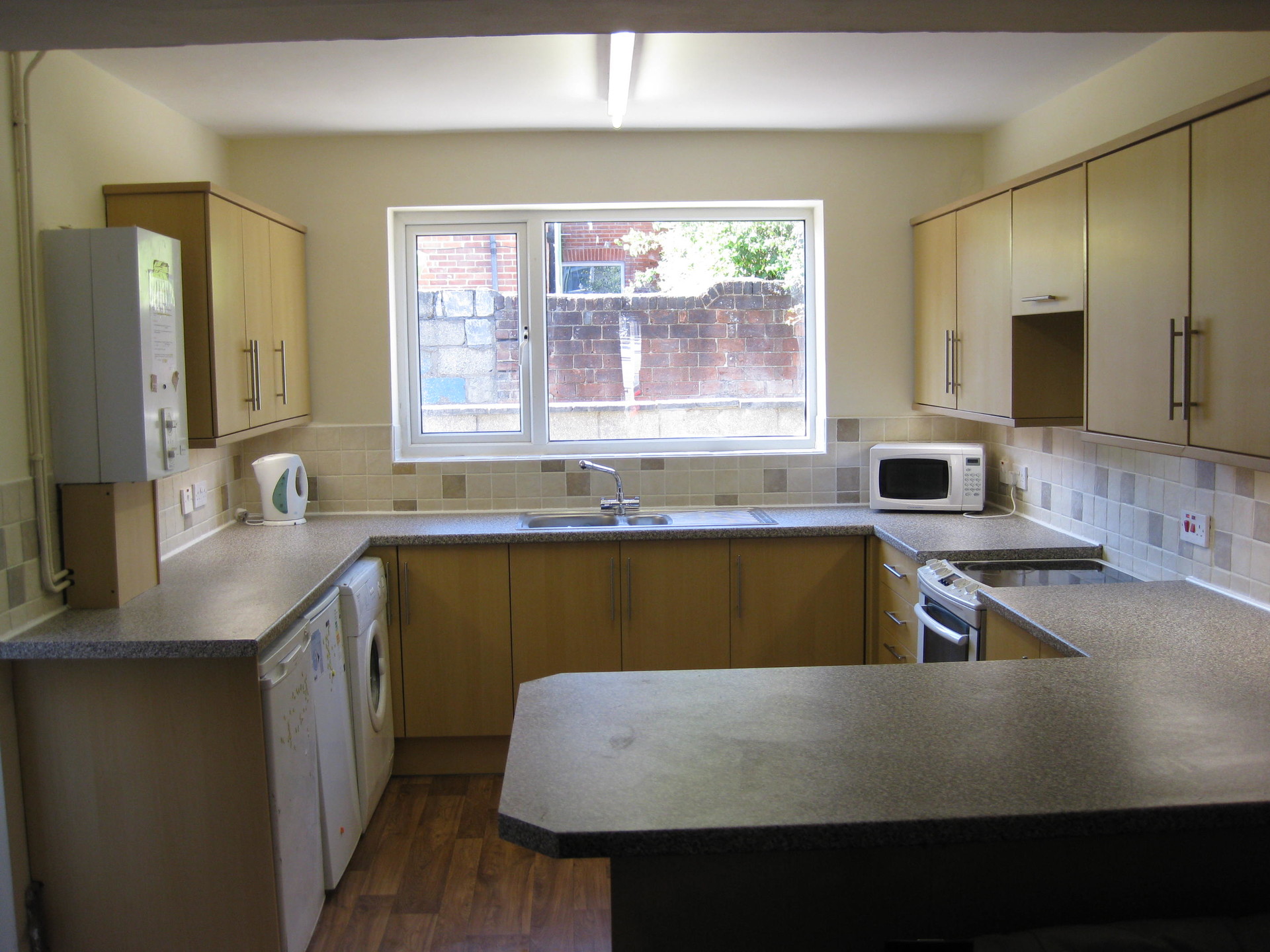 En alquiler habitación en una casa de 6 habitaciones en Southampton