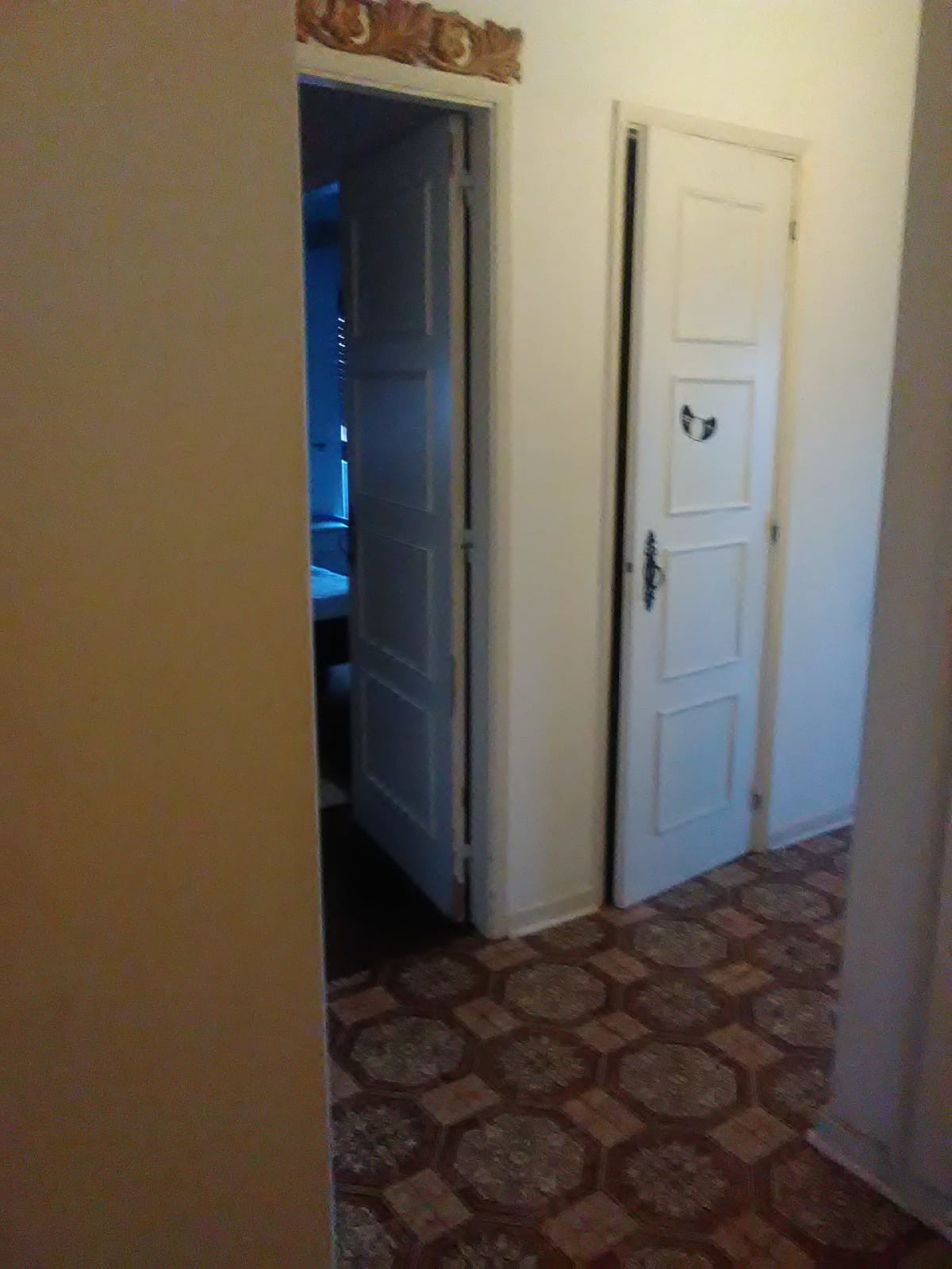 single room 2 km to university