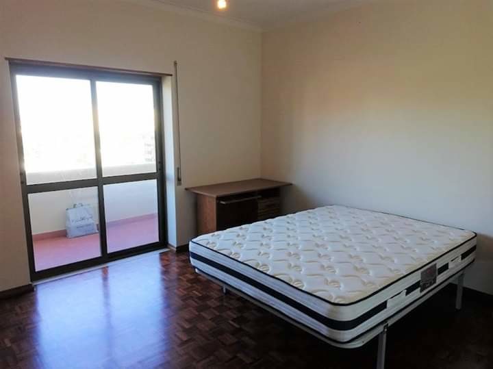 4 bedrooms in Coimbra, 20 min to University