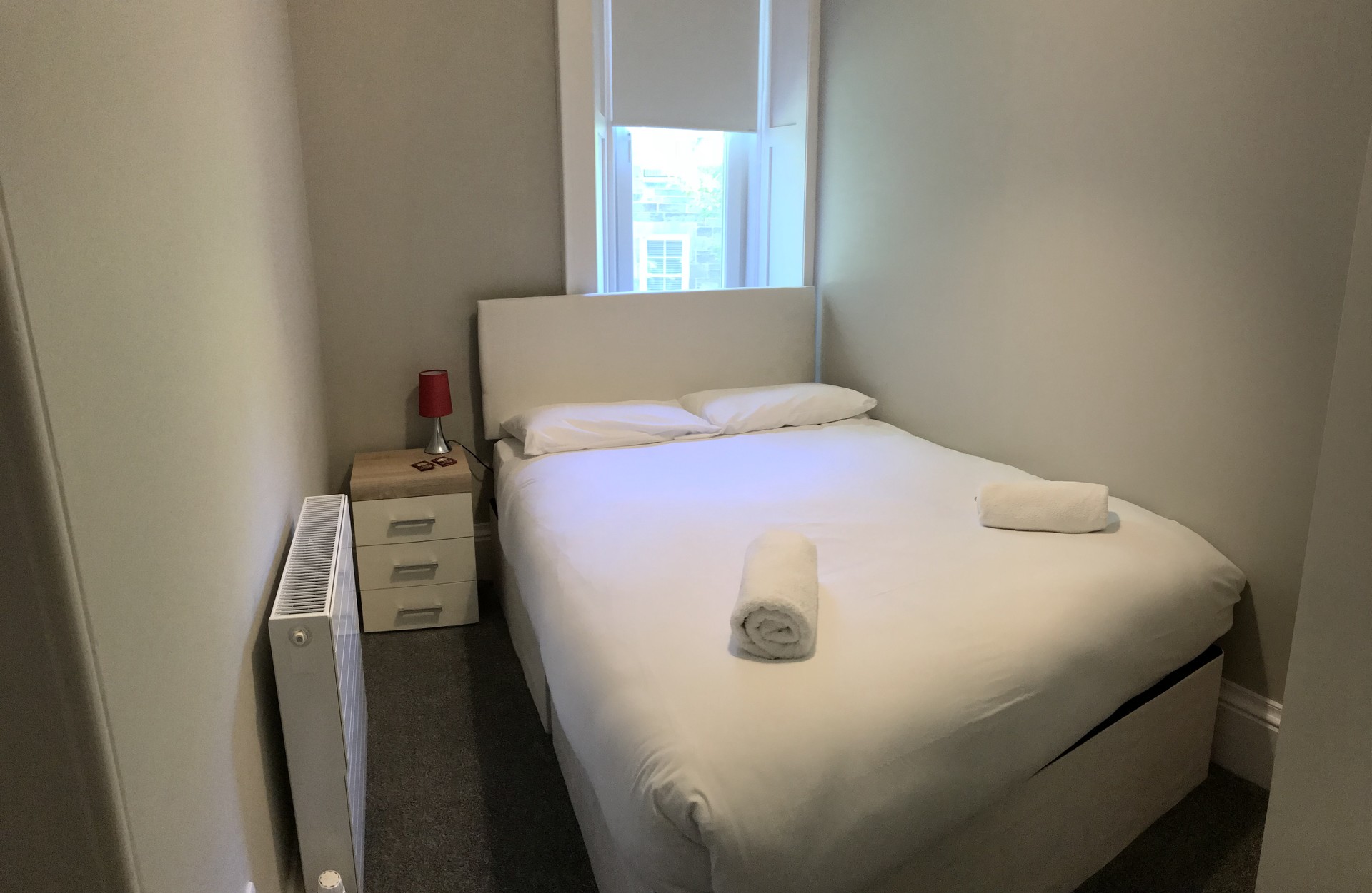 Large Double Room With En Suite Bathroom