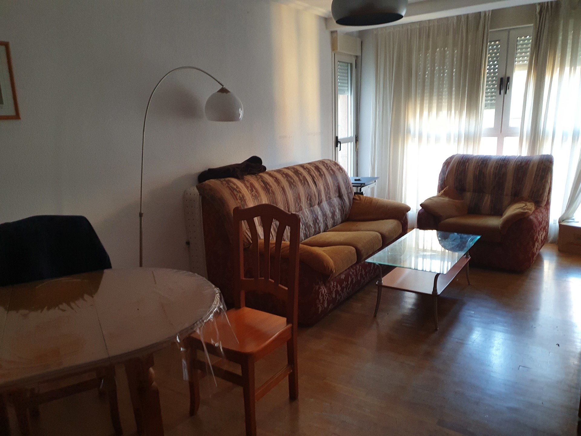 Single room with private bathroom in a 3bedroom shared apartment in