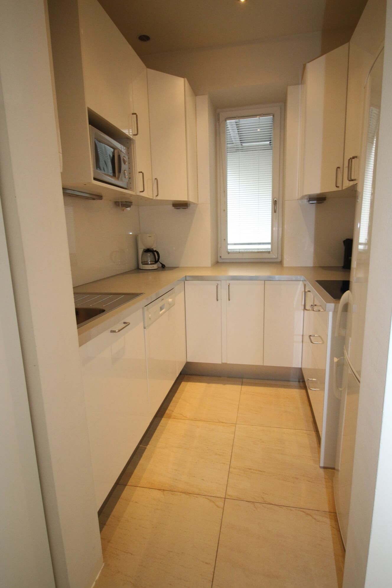 Completely Furnished 2 Bedroom Apartment With Balcony In Vienna Great Location Flat Rent Vienna