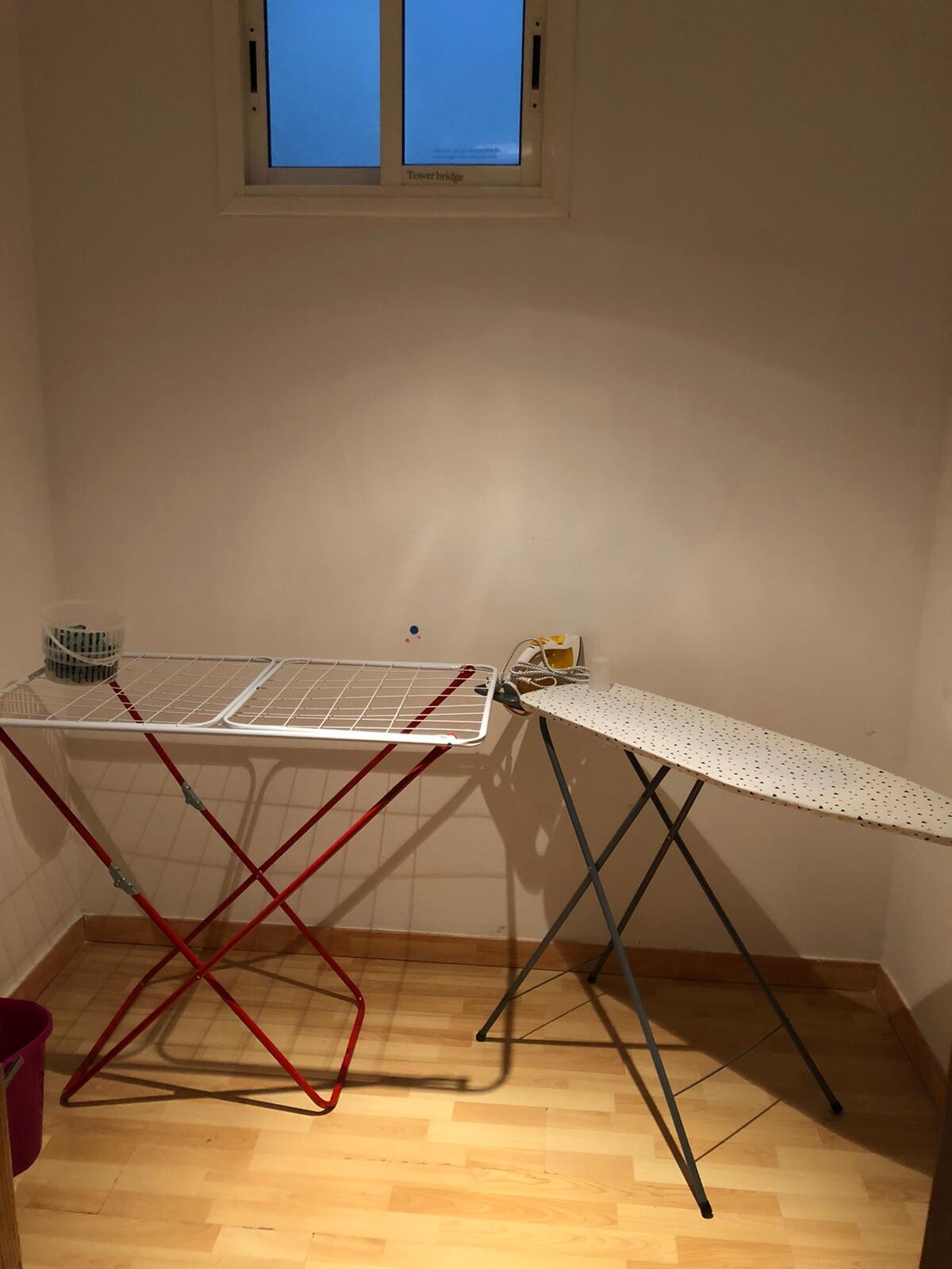 Habitación doble con balcón totalmente amueblada | Alquiler