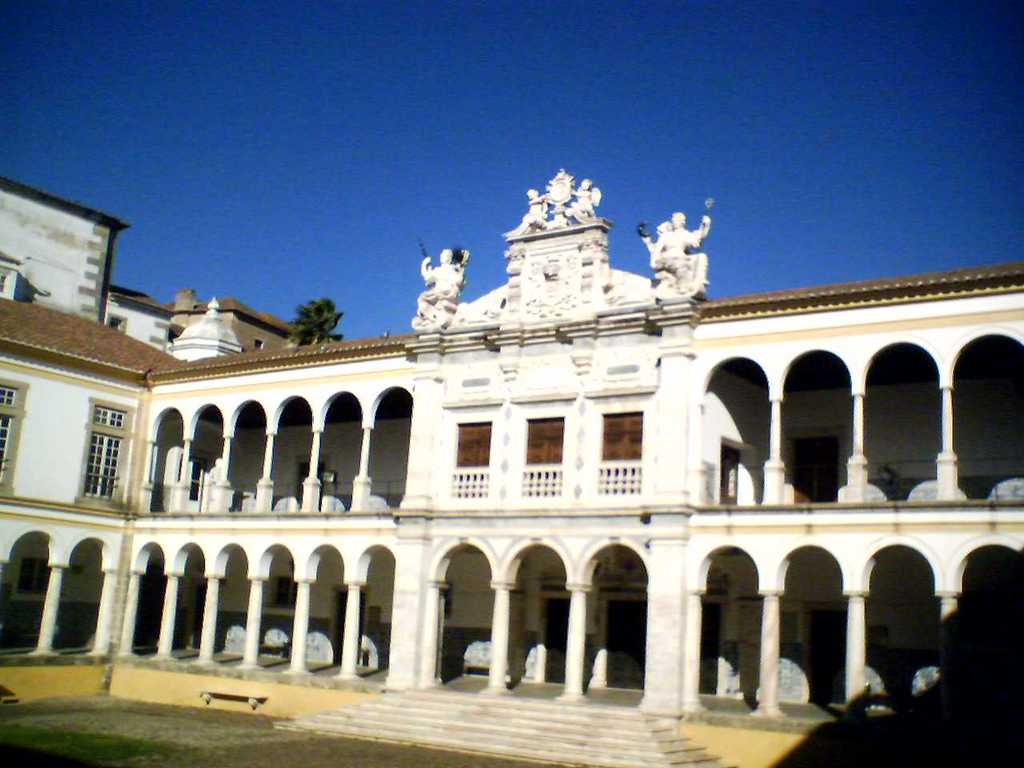Universidade de Évora