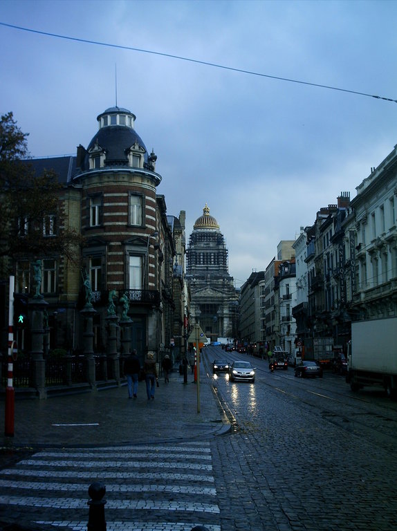 Hacia el palacio de justicia