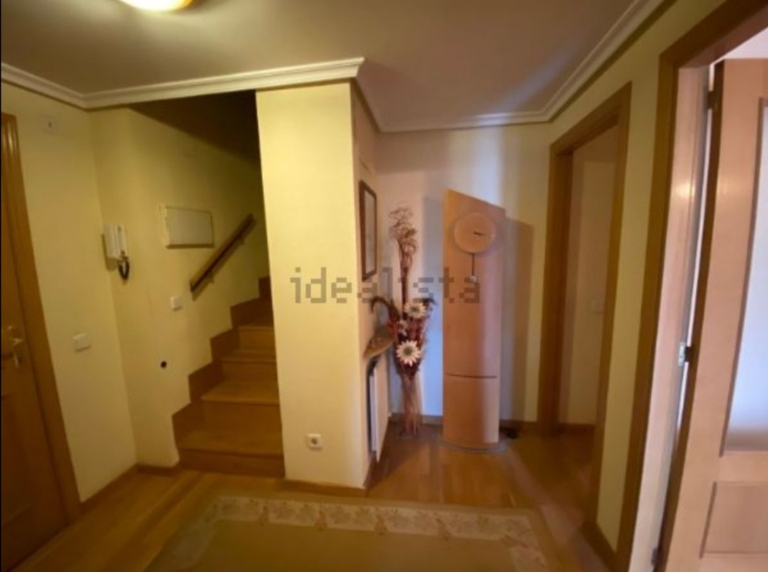 Atico-dúplex en SOMOSAGUAS, Pozuelo de Alarcón para 6 personas