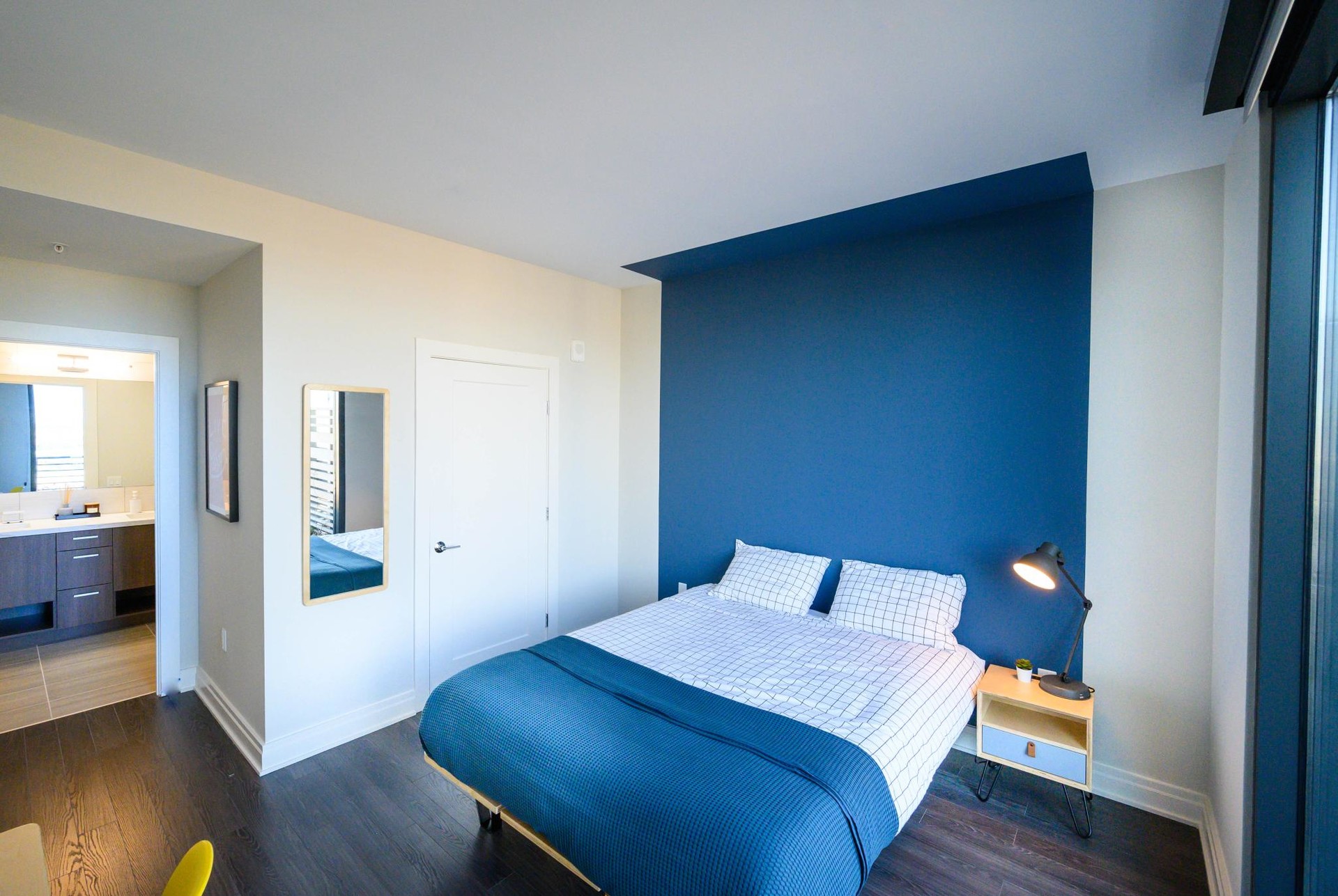 Large and spacious room in shared apartment. Clean, Tidy, Respectful