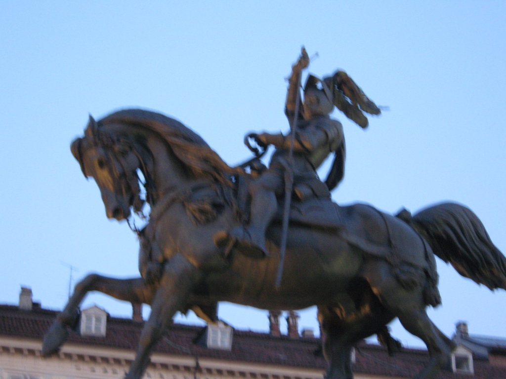 escultura en Piazza San Carlo