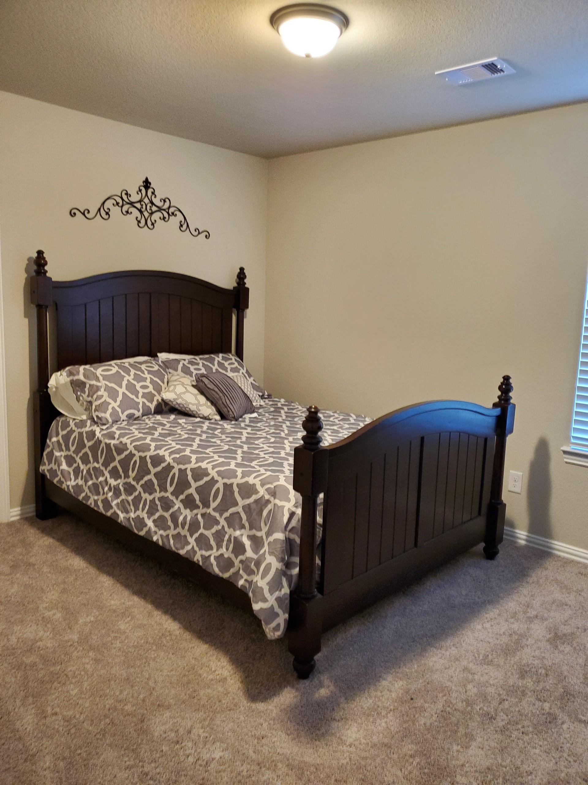 Room For Rent In New Home In Houston Area