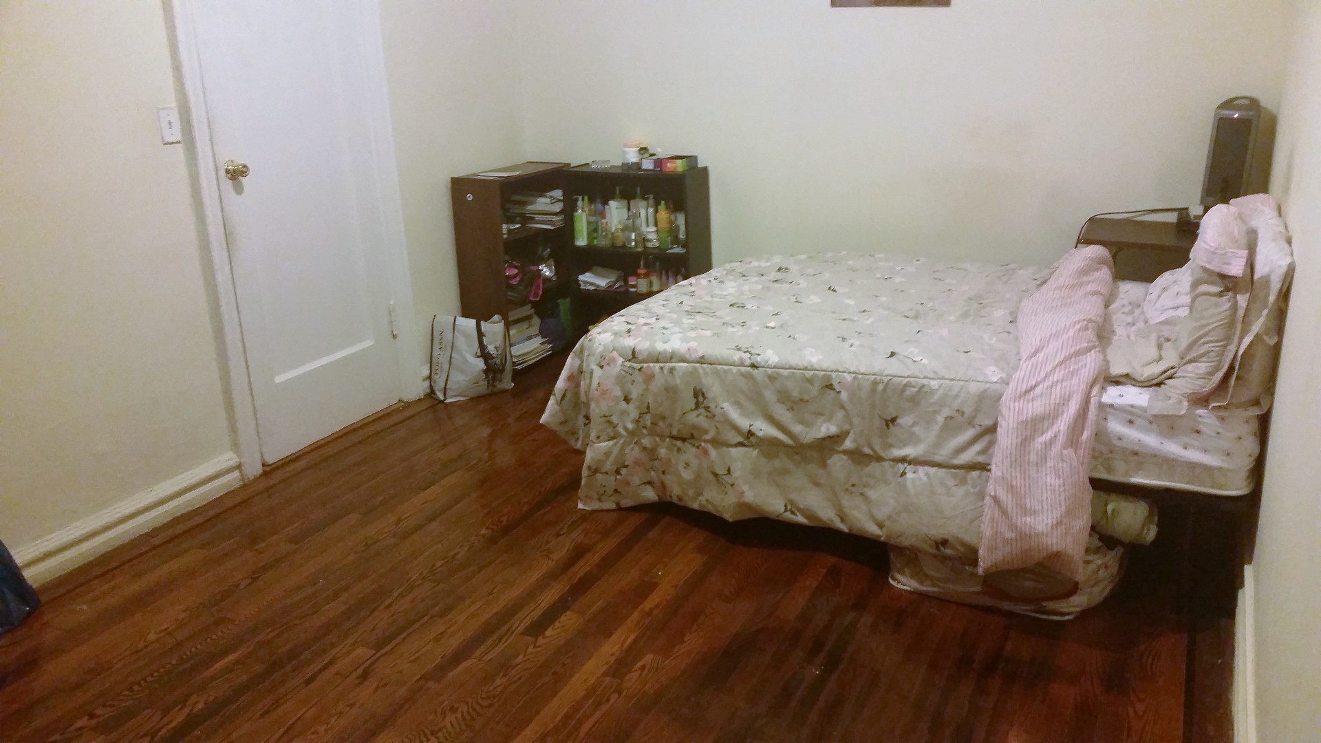 900 Huge Bedroom For Rent One Female Only Room For Rent New