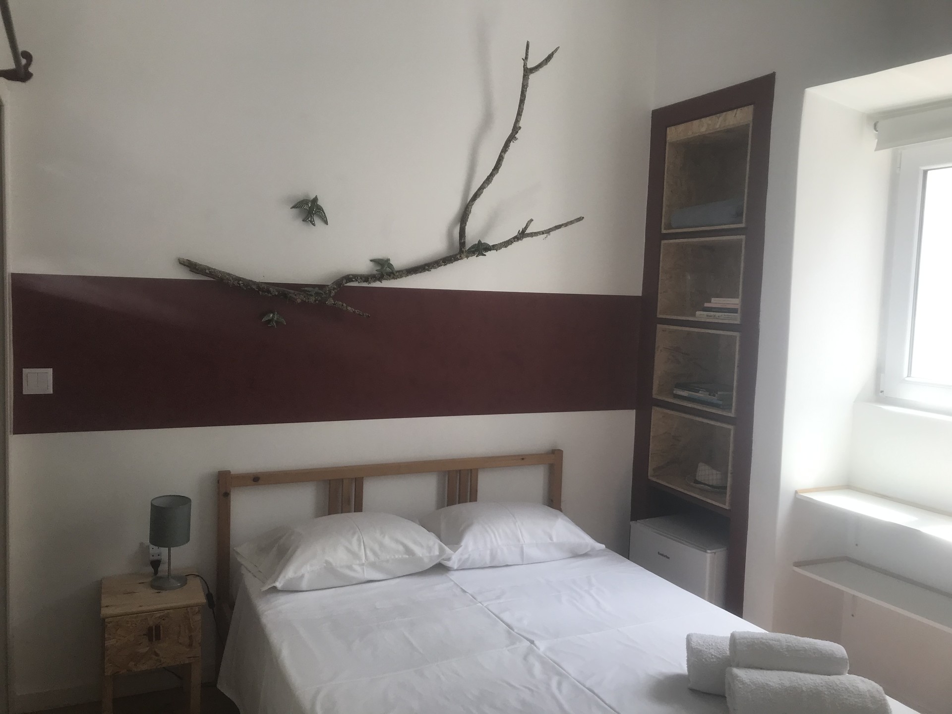 ROOM WITH PRIVATE BATHROOM _ CALDAS DA RAINHA Room for rent Caldas Da