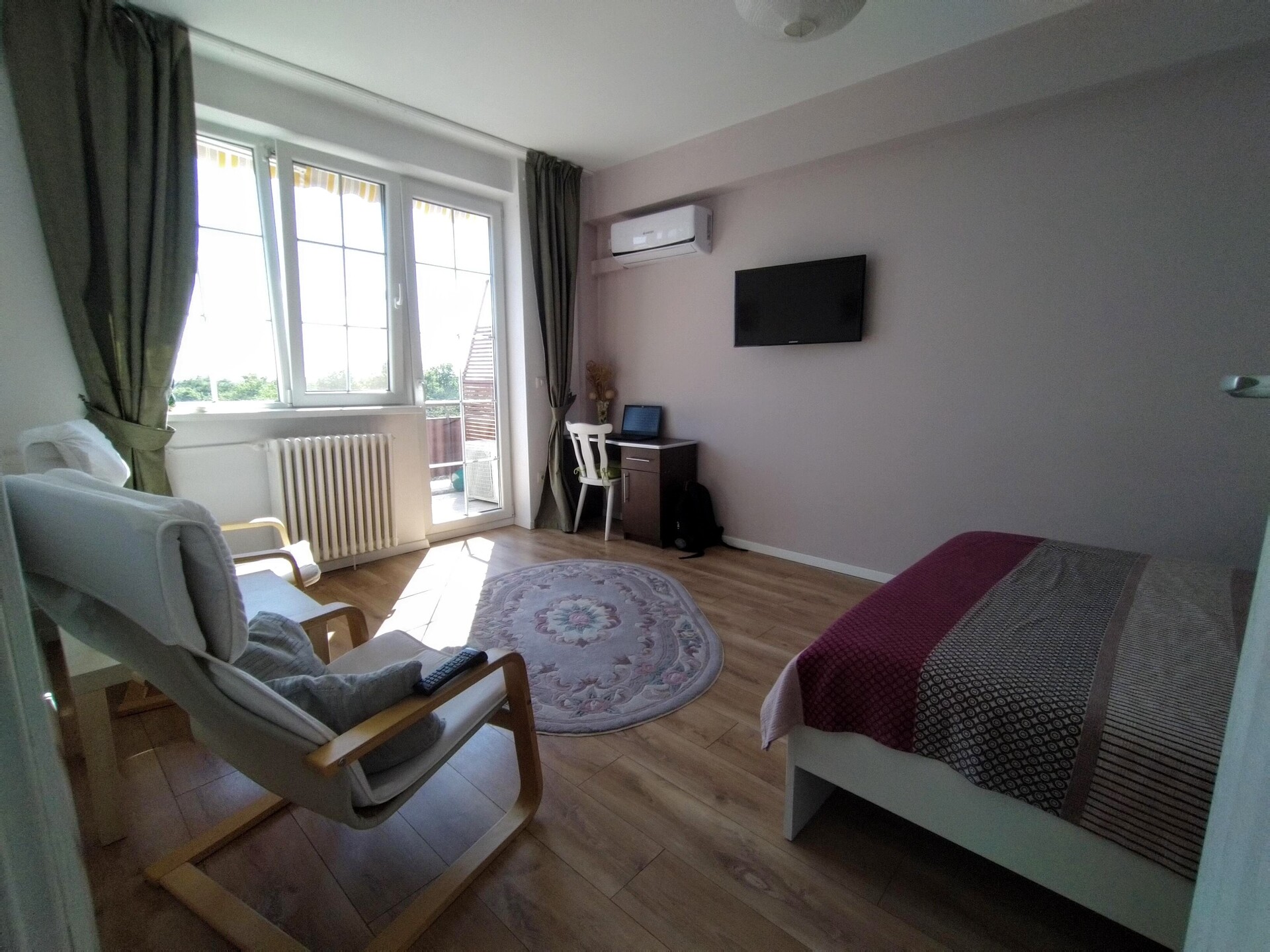 Apartment with a sunny terrace and a great view inside City Center