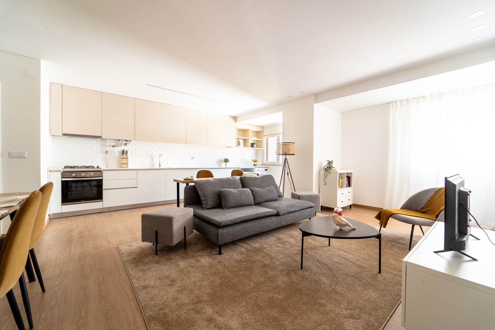 Creative Apartments For Rent In Braga with Luxury Interior Design