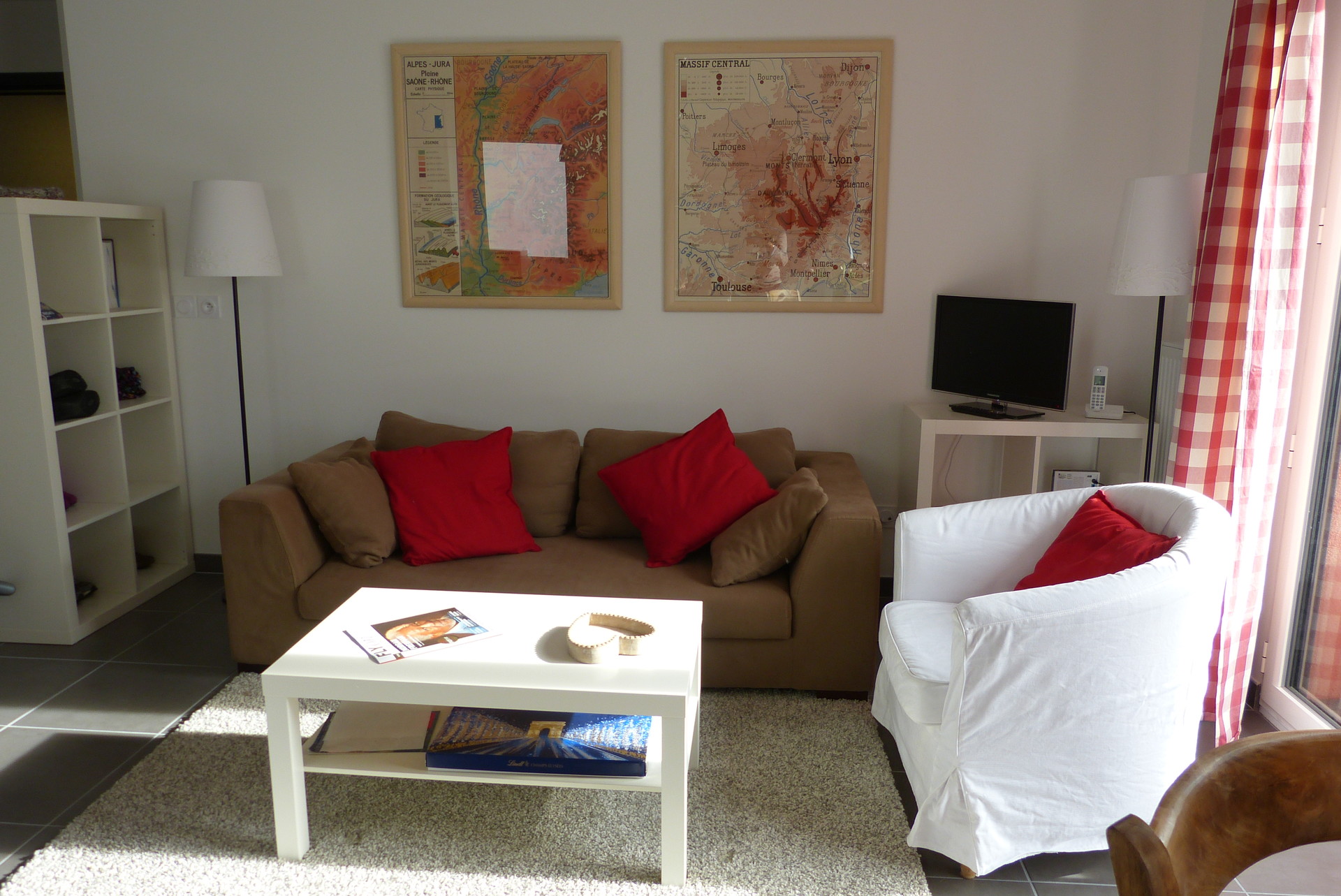 Large sunny 2 bedroom apartment with terrasse in Lyon Room for rent Lyon