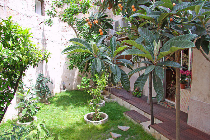 Se alquilan habitaciones en casa con jardín en centro de Palma