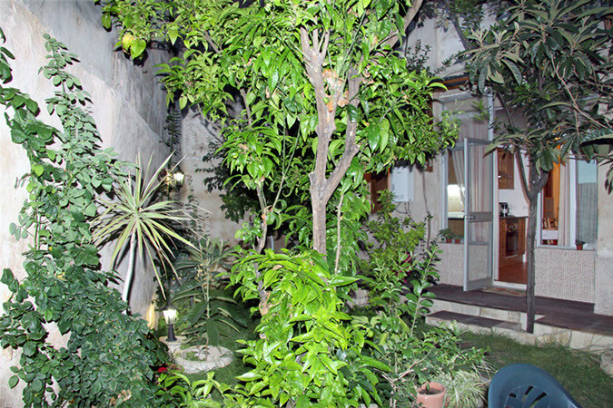 Se alquilan habitaciones en casa con jardín en centro de Palma