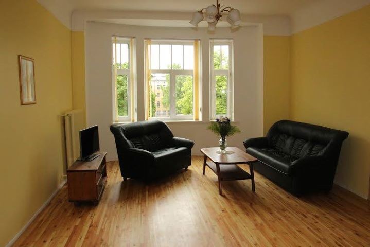 A Beautiful And Spacious 3 Bedroom Apartment In The Centre Of Riga