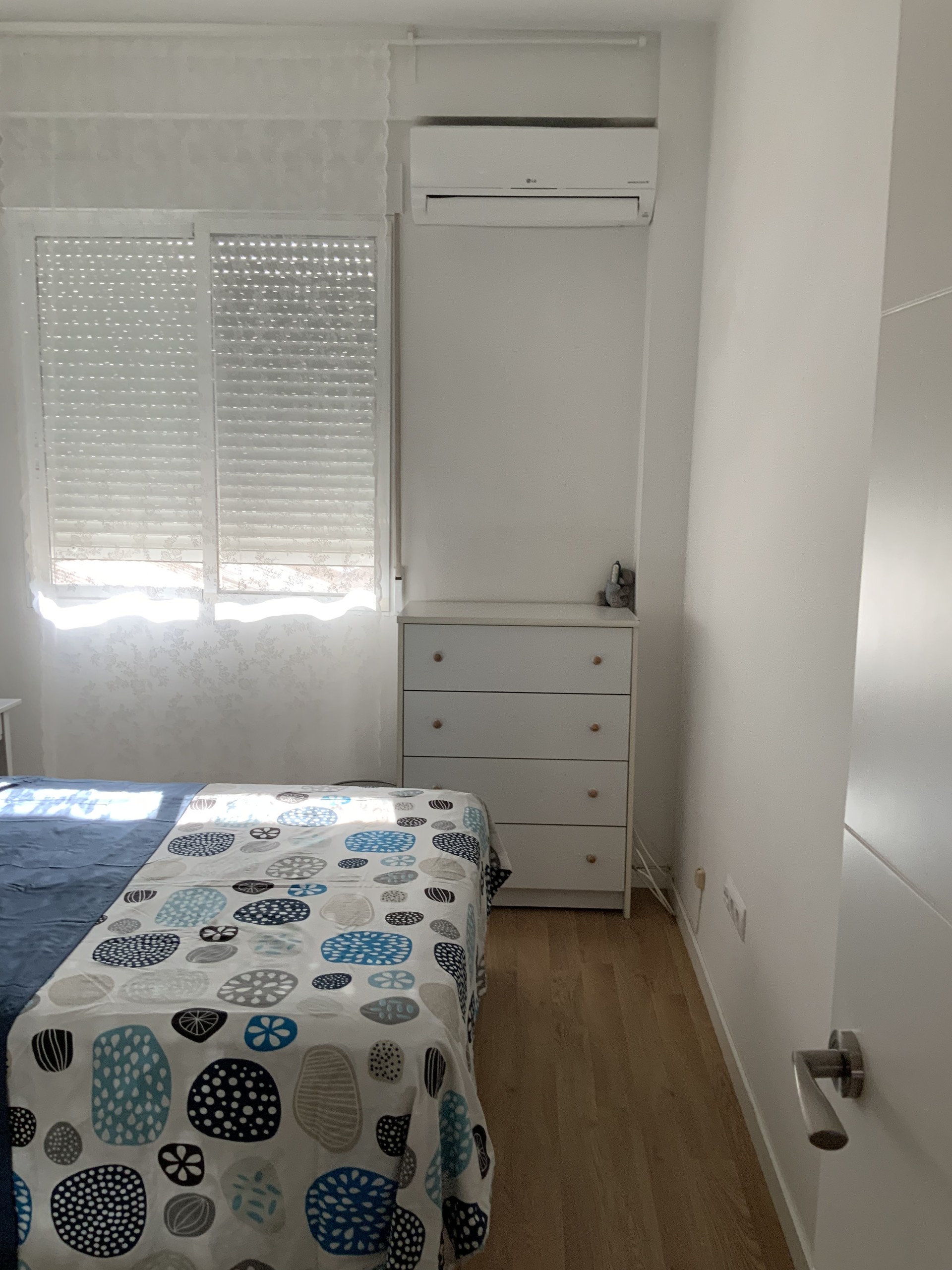 A Fully furnished and equipped 2bedrooms apartment in Valencia, Spain