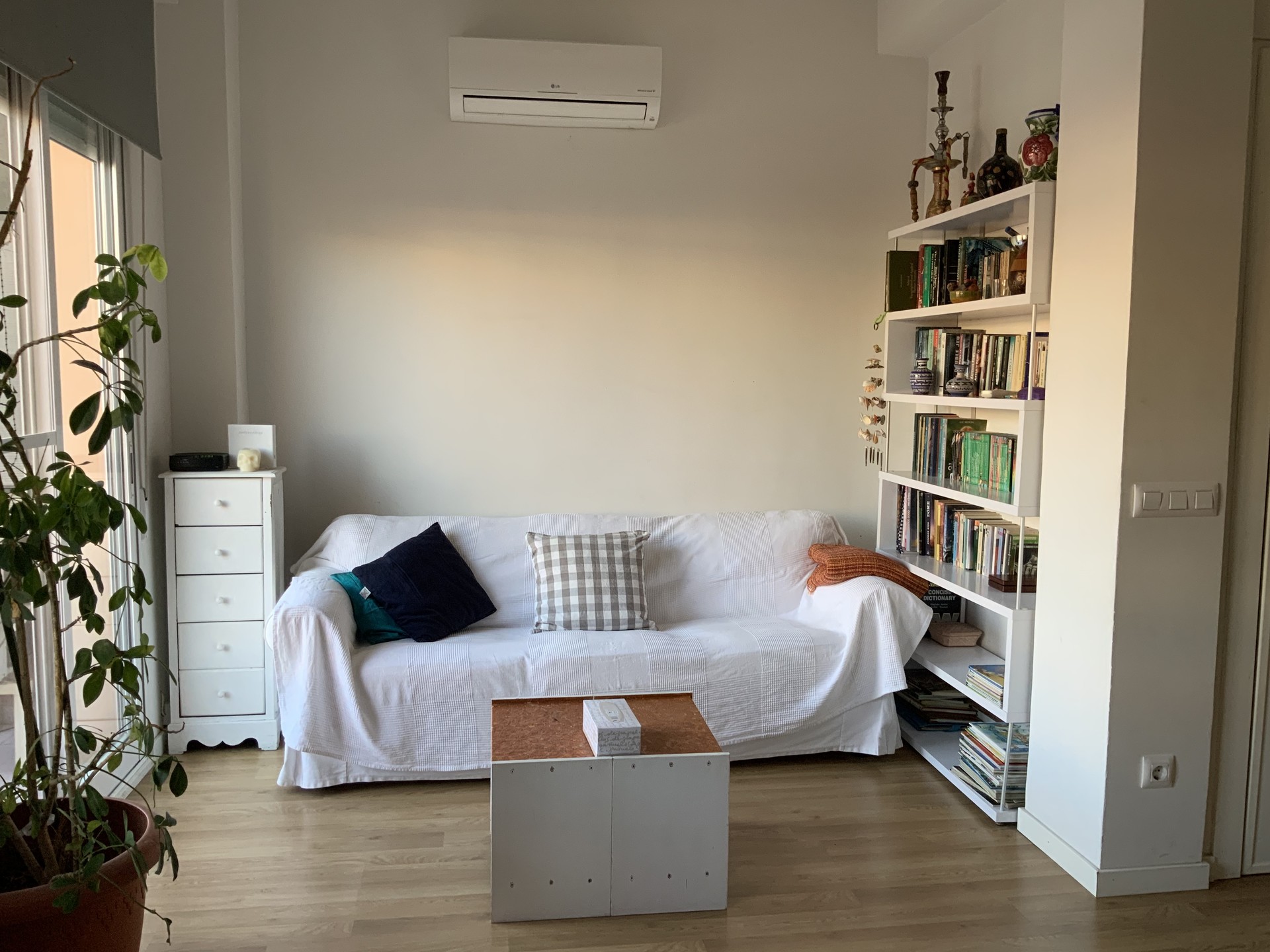 A Fully furnished and equipped 2bedrooms apartment in Valencia, Spain