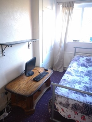 A Lovely Double Room Available In Roll Garden Ilford