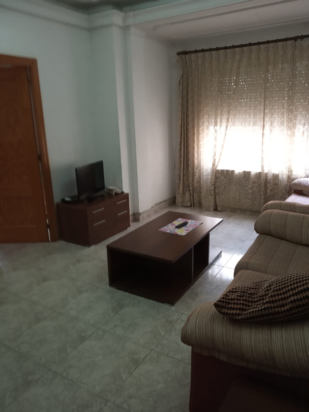 Habitación exterior cerca de la universidad | Alquiler habitaciones