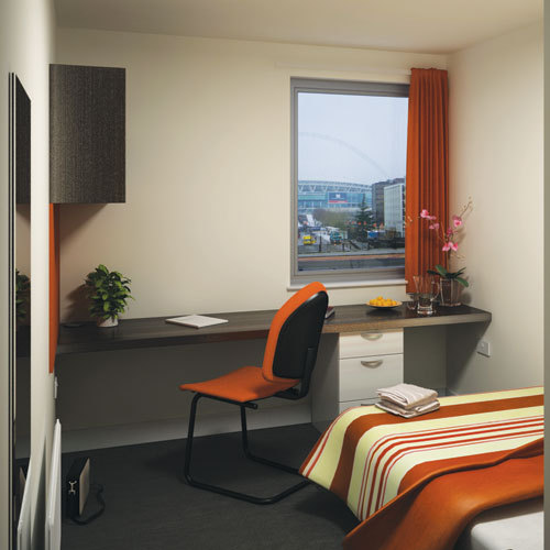 Student in London, Residence and Flats for rent