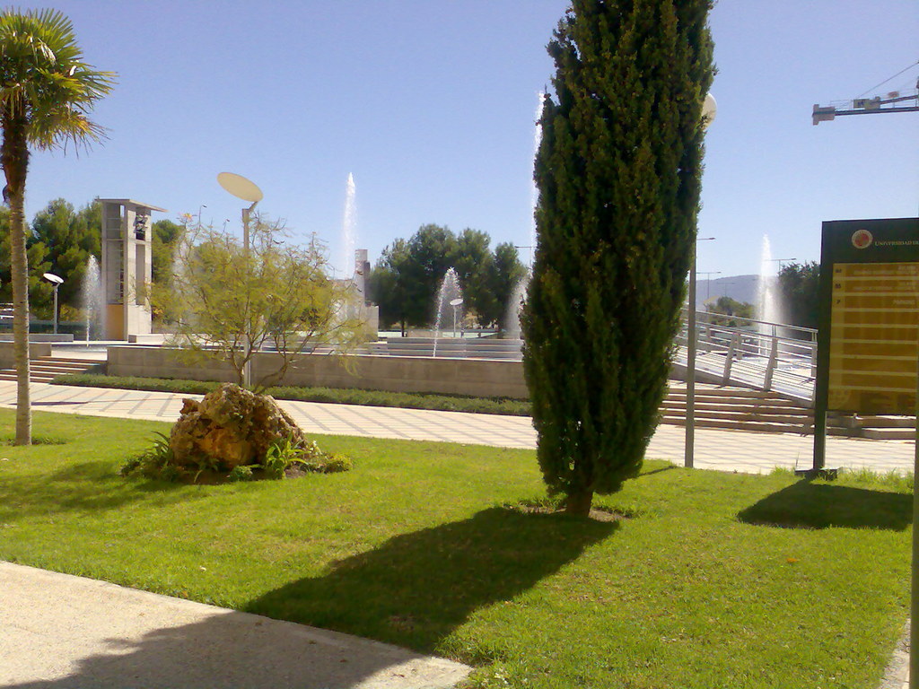 Campus Univ. "Las Lagunillas", Plaza de los Pueblos