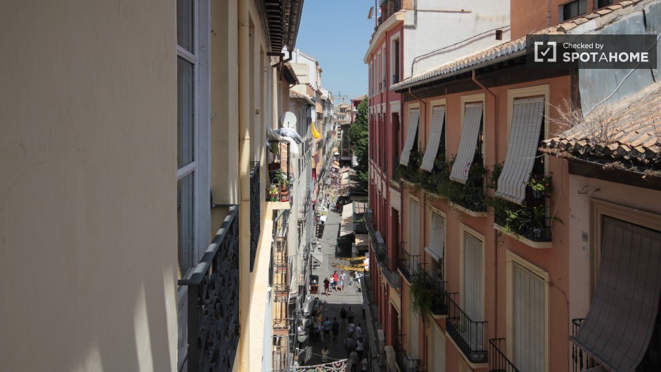 Affordable 2 bedroom apartment in Granada City Center Flat rent Granada