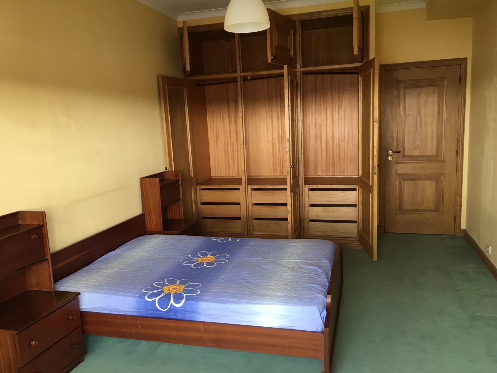 Searching For A Bedroom Rent This Astounding Private Bedroom In Felgueiras With Internet And With Elevator