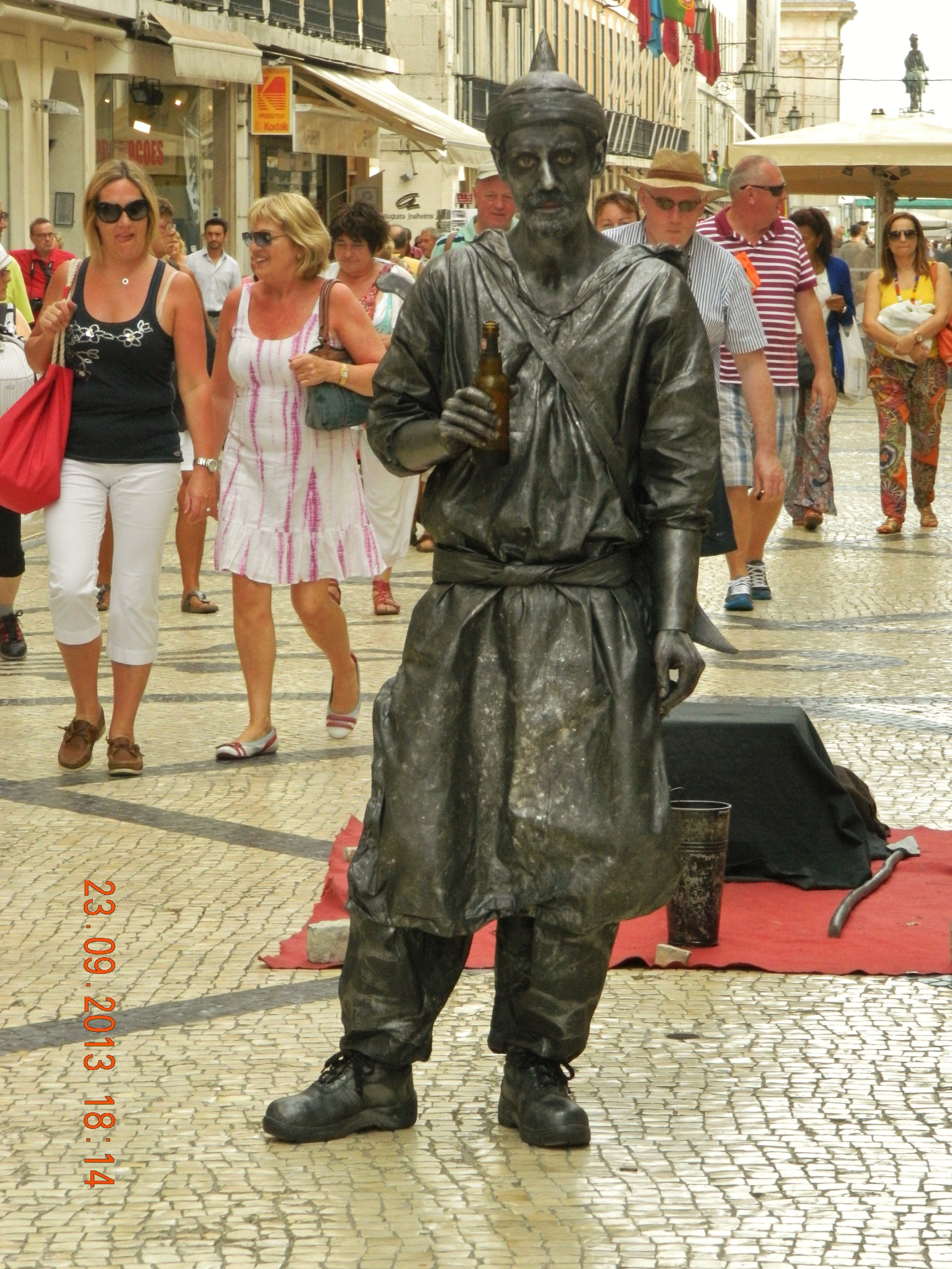 Amazing Statue!Because it's alive